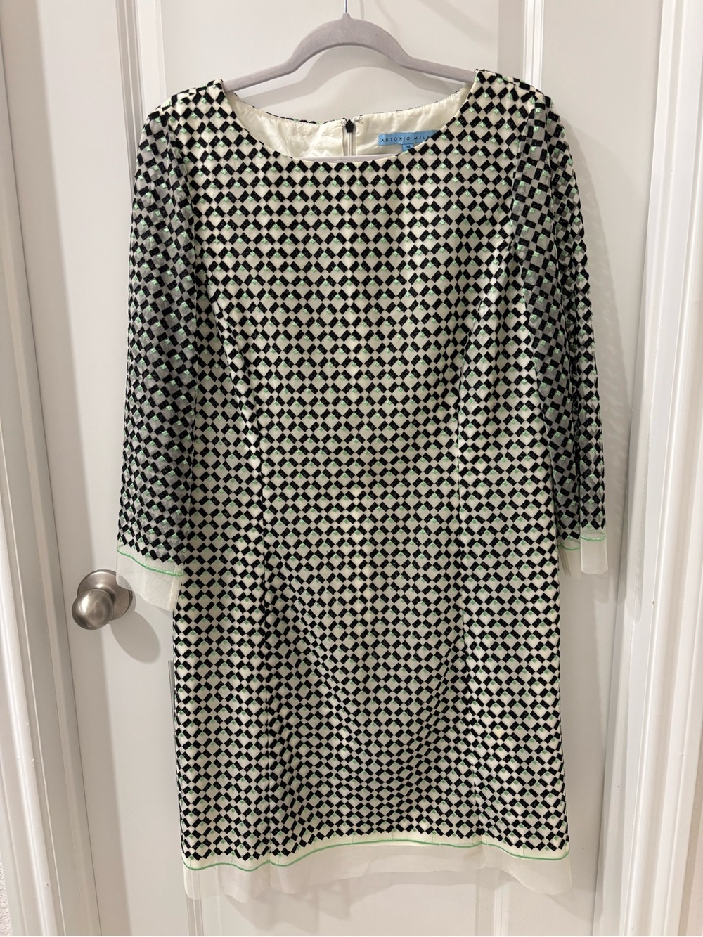 ANTONIO MELANI Black & White Geometric Long Sleeve Shift Dress